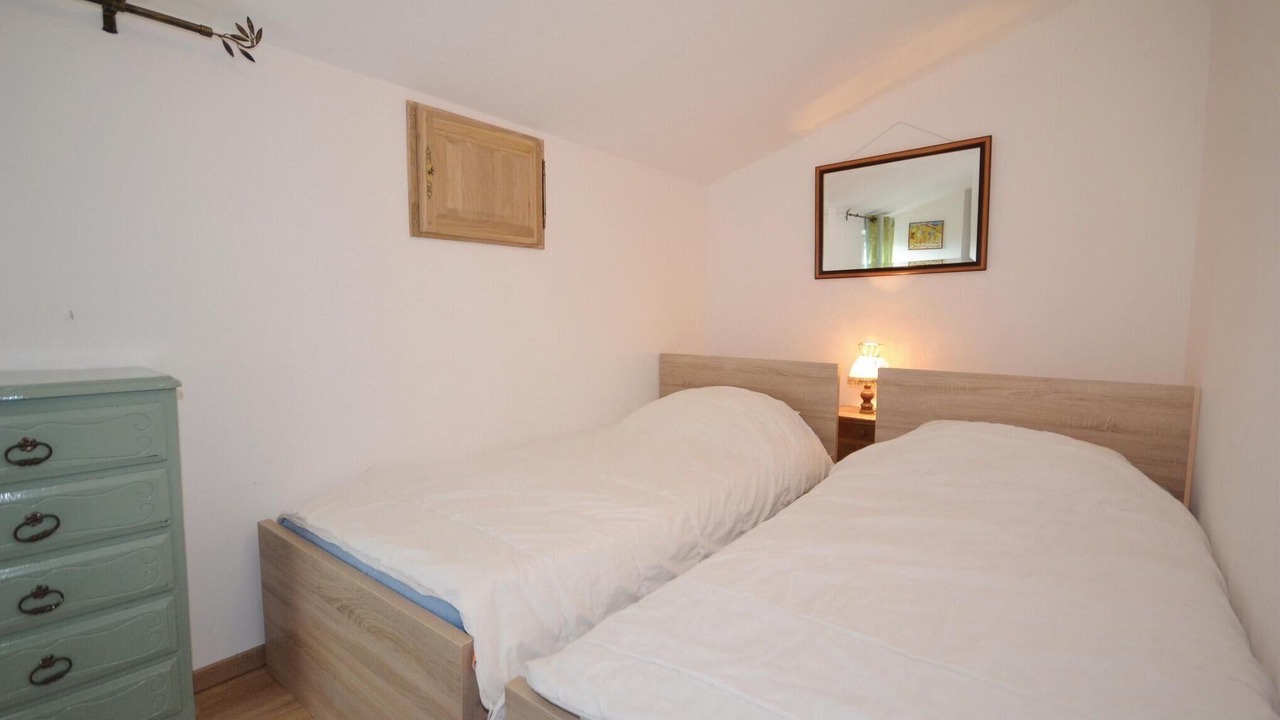 Photo of Others in Roynac