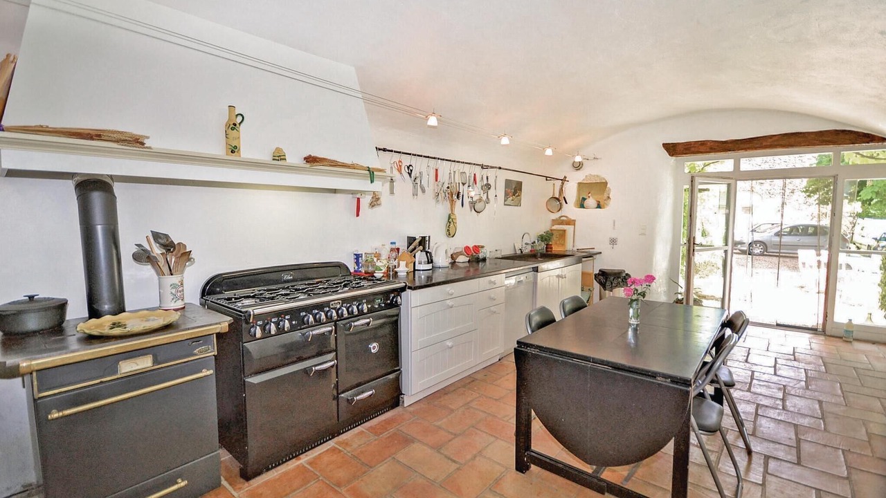 Photo of Others in Roynac