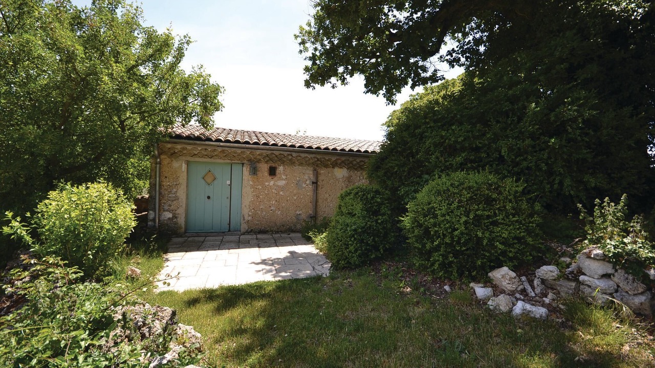 Photo of Others in Roynac