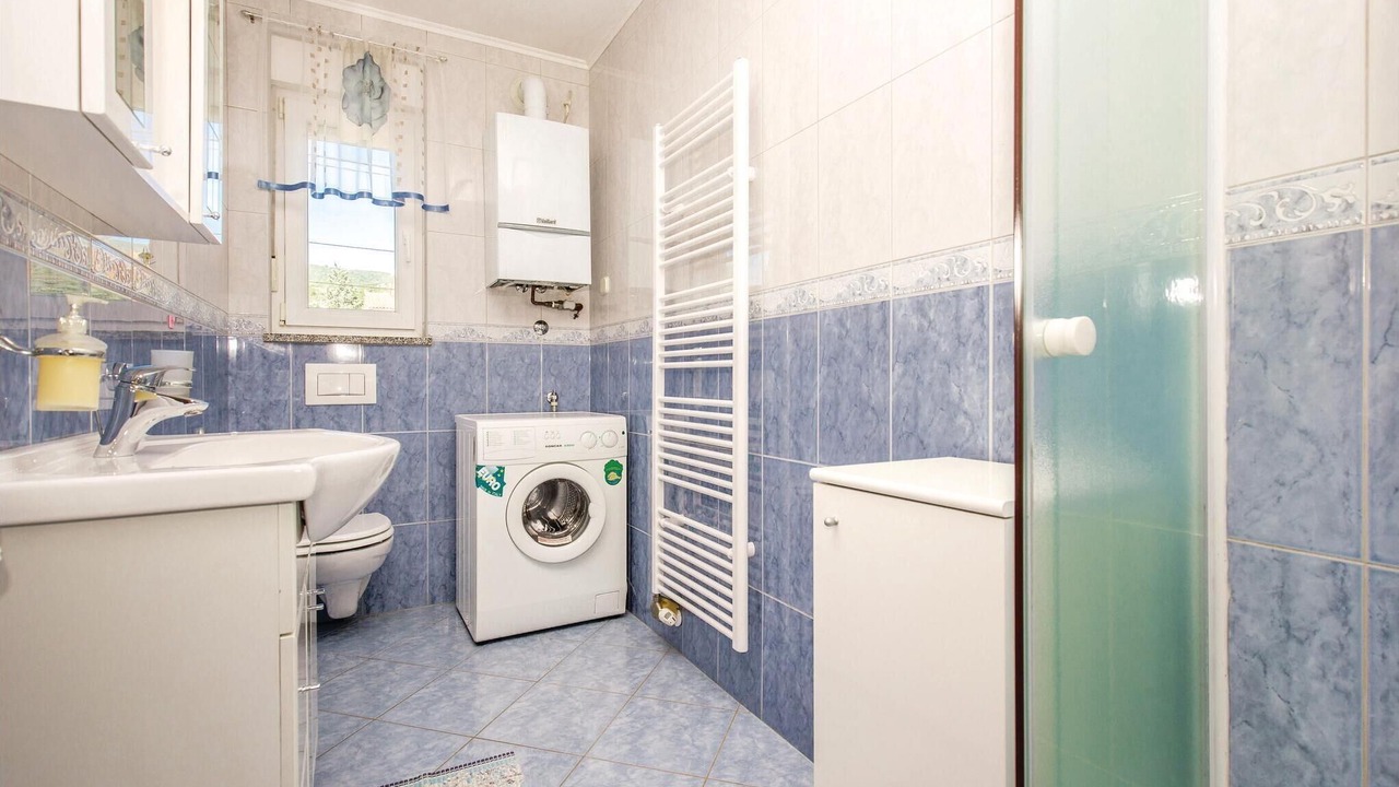 Photo of Bathroom in Smrika