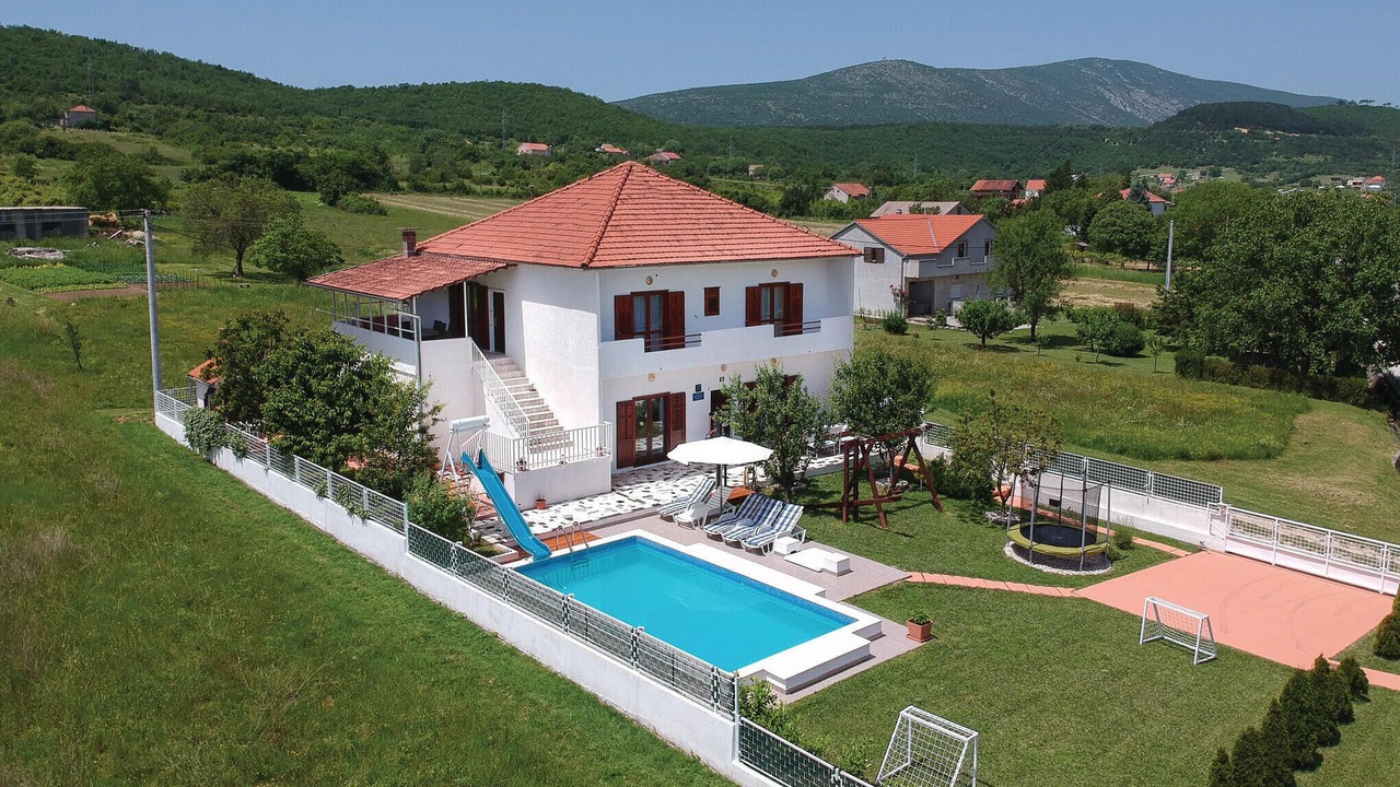 Photo of Others in Sinj