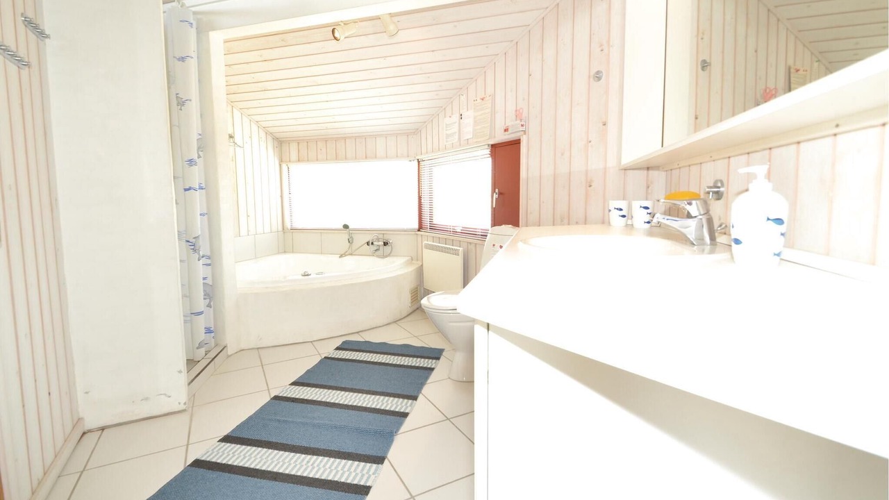Photo of Bathroom in Sønderho