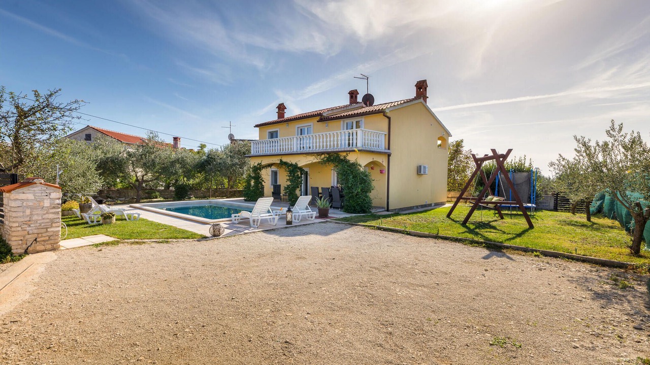 Photo of Outdoor in Gajana