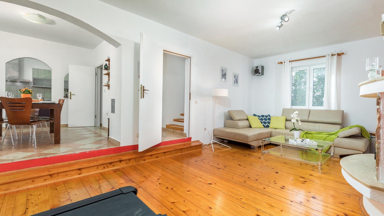 Photo of Bedroom in Gajana