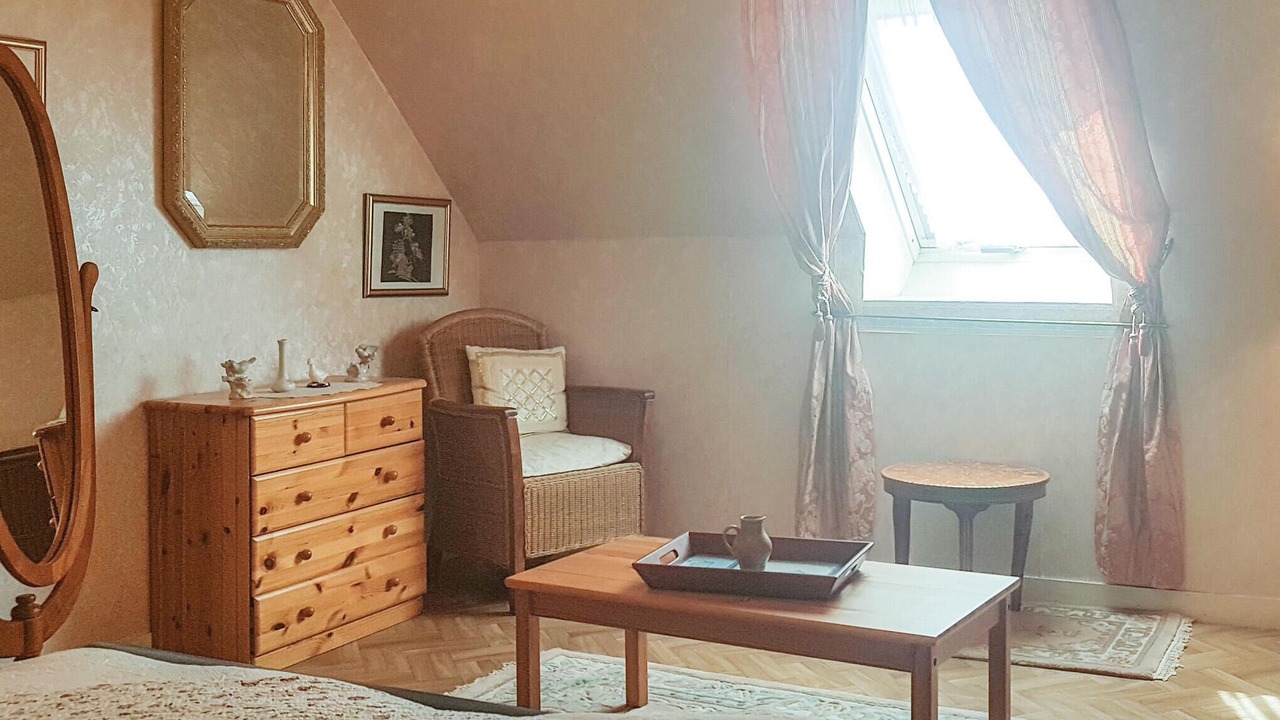 Photo of Bedroom in Plonevez-Porzay