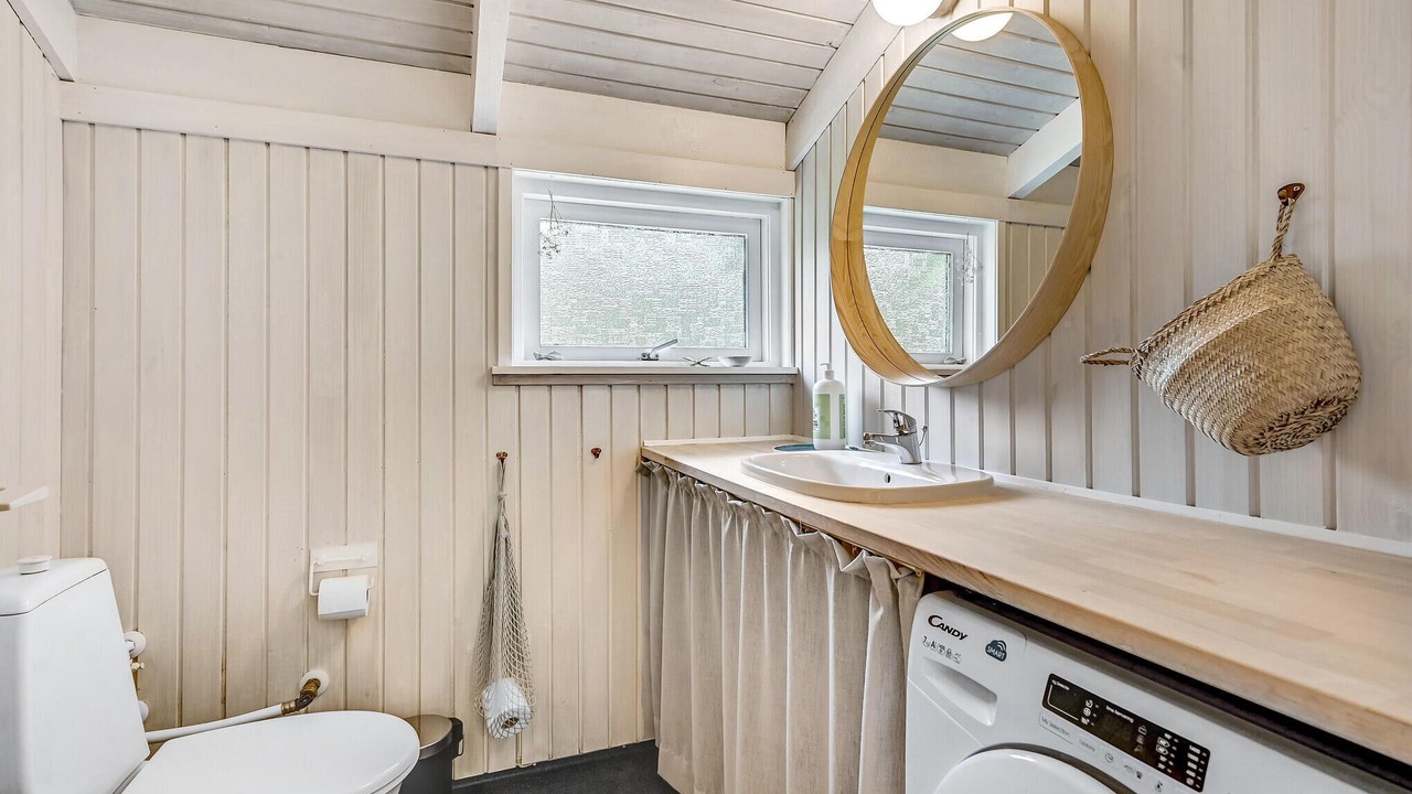 Photo of Bathroom in Femmøller