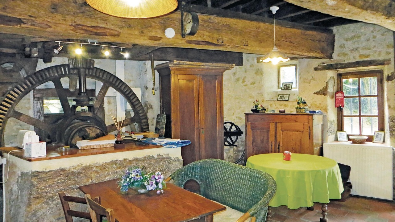 Photo of Others in Vernie