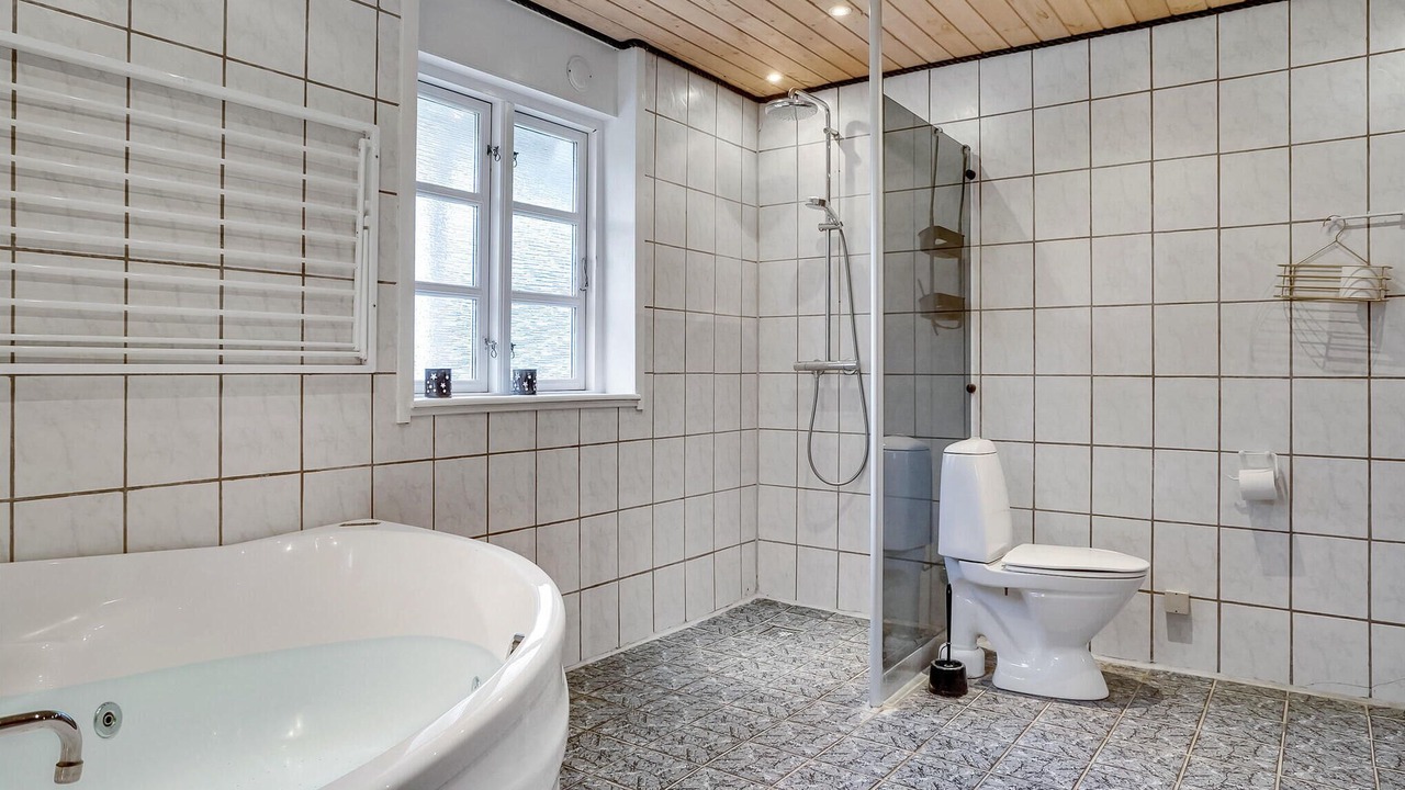 Photo of Bathroom in Jegum