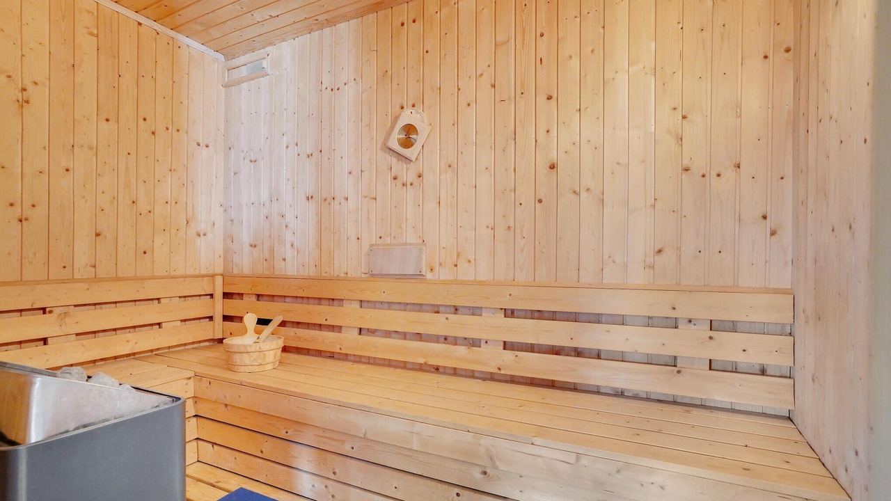 Photo of Others in Jegum
