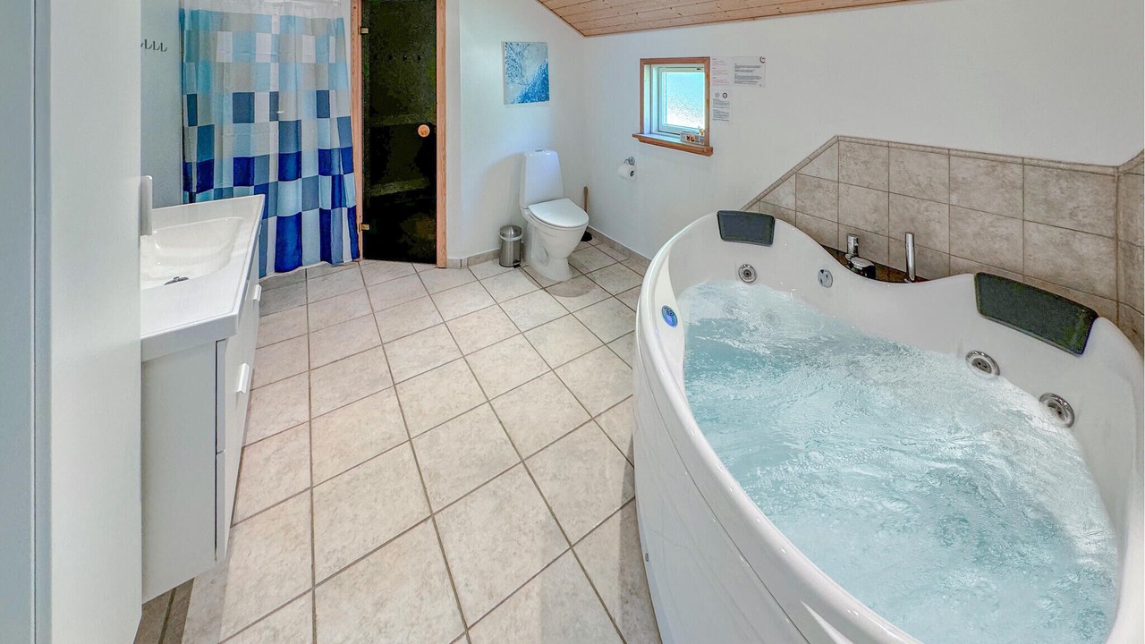 Photo of Bathroom in Marielyst