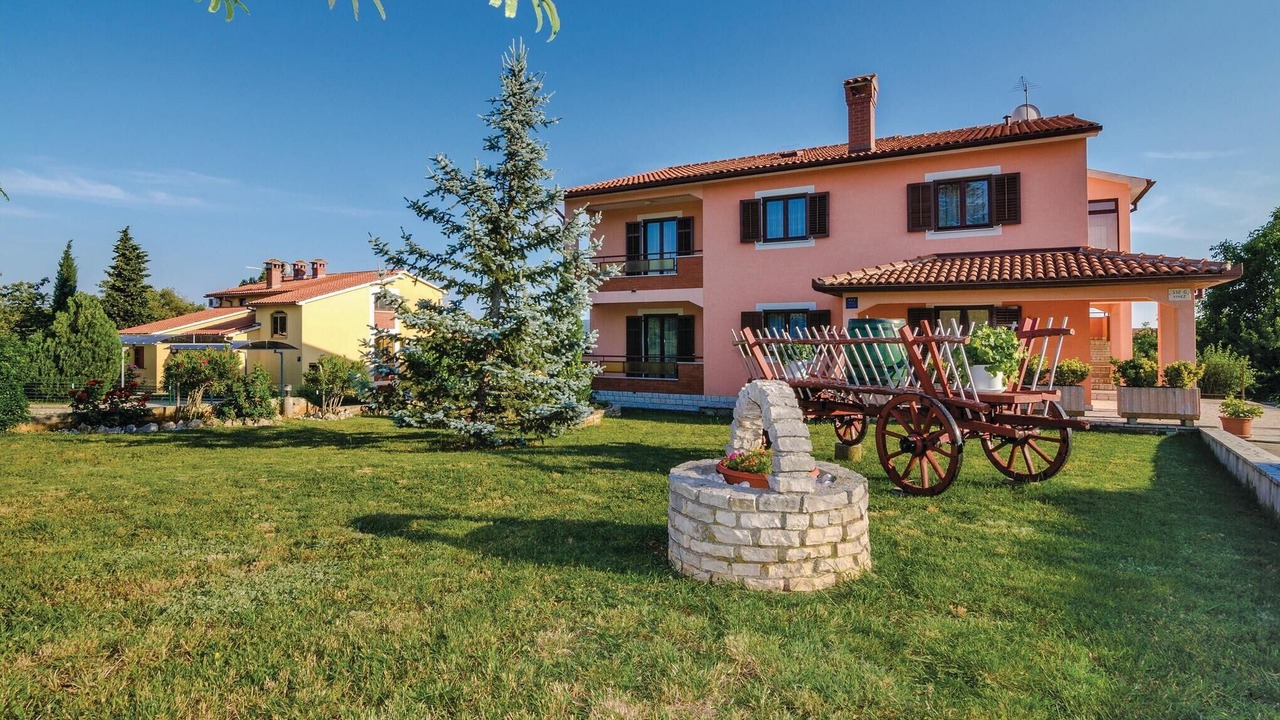 Photo of Outdoor in Vinez