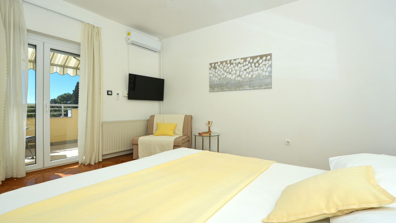 Photo of Bedroom in Okrug Gornji