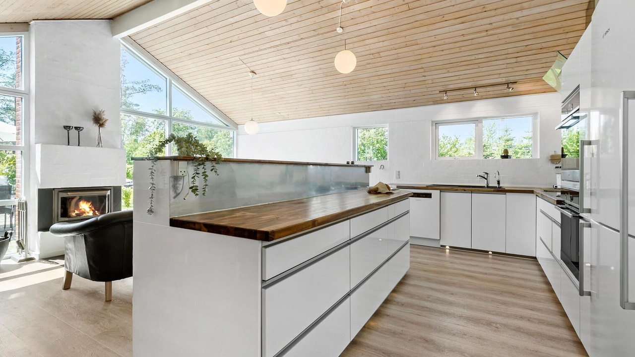 Photo of Others in Knebel