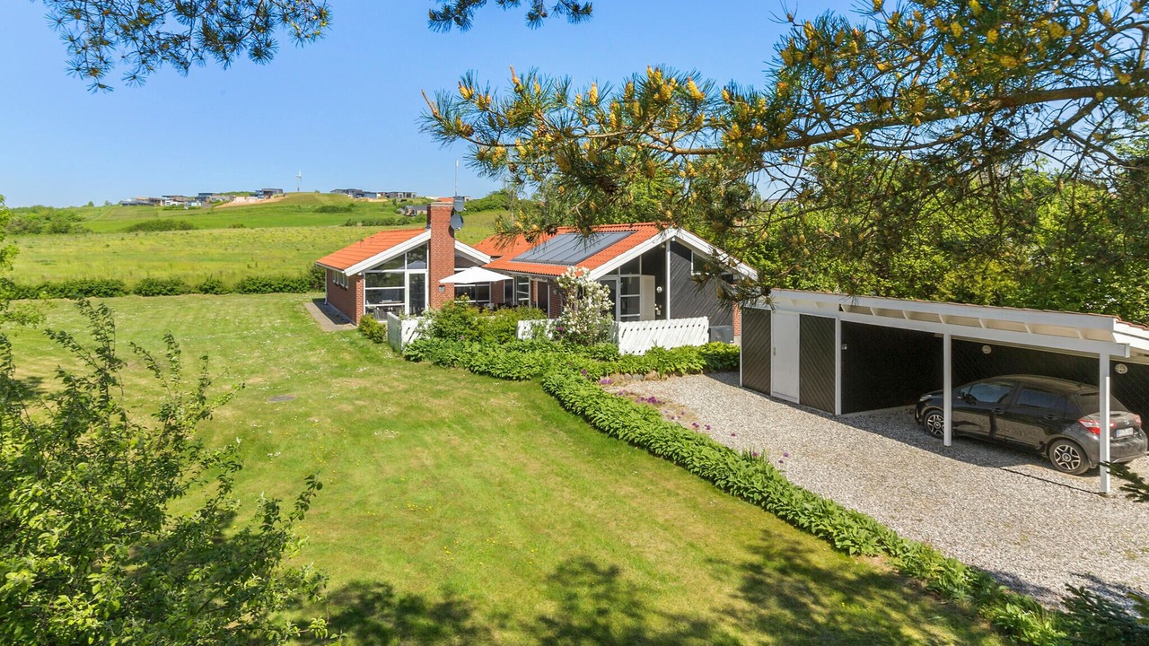 Photo of Others in Knebel