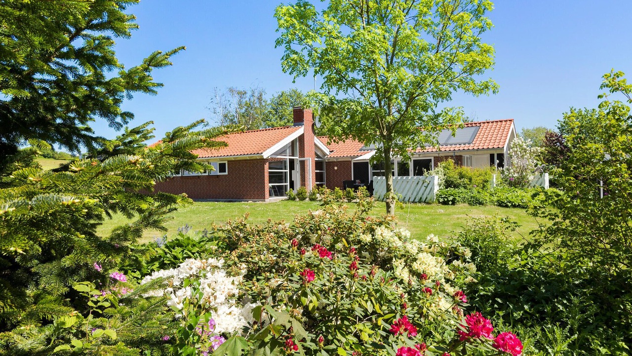 Photo of Others in Knebel