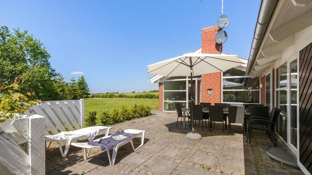 Photo of Others in Knebel