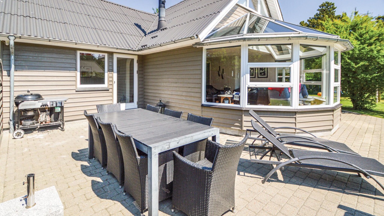 Photo of Others in Ho