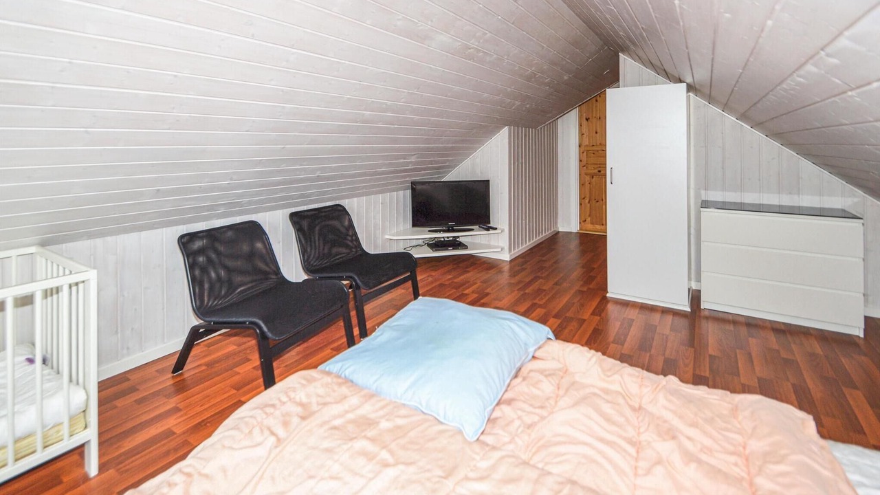 Photo of Others in Ho