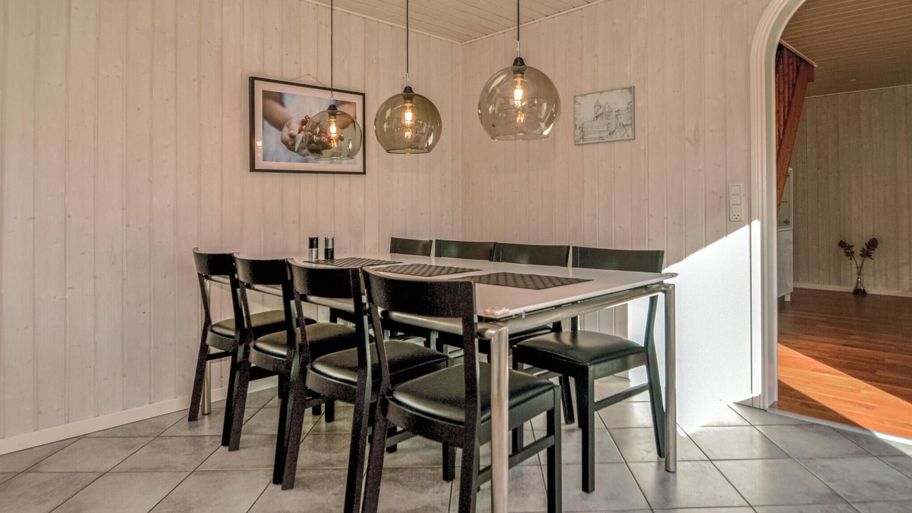 Photo of Others in Ho