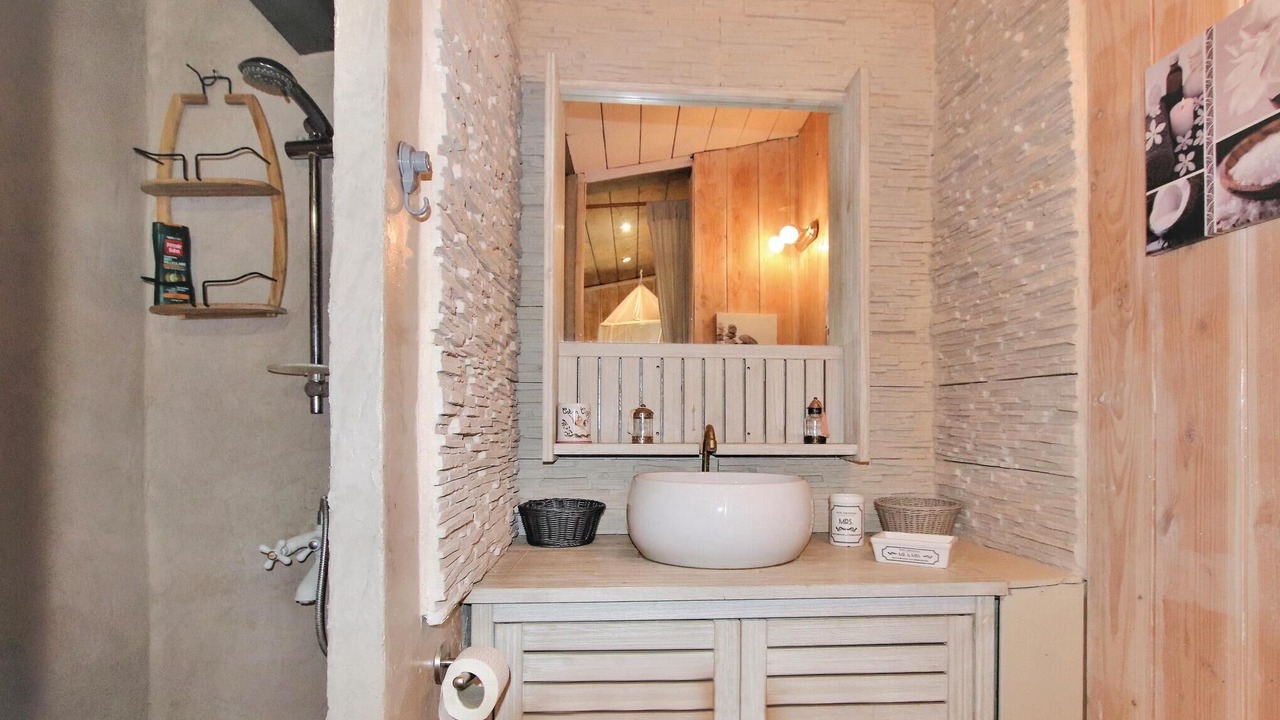 Photo of Bathroom in Vinezac