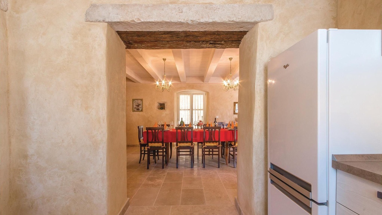 Photo of Bedroom in Gajana