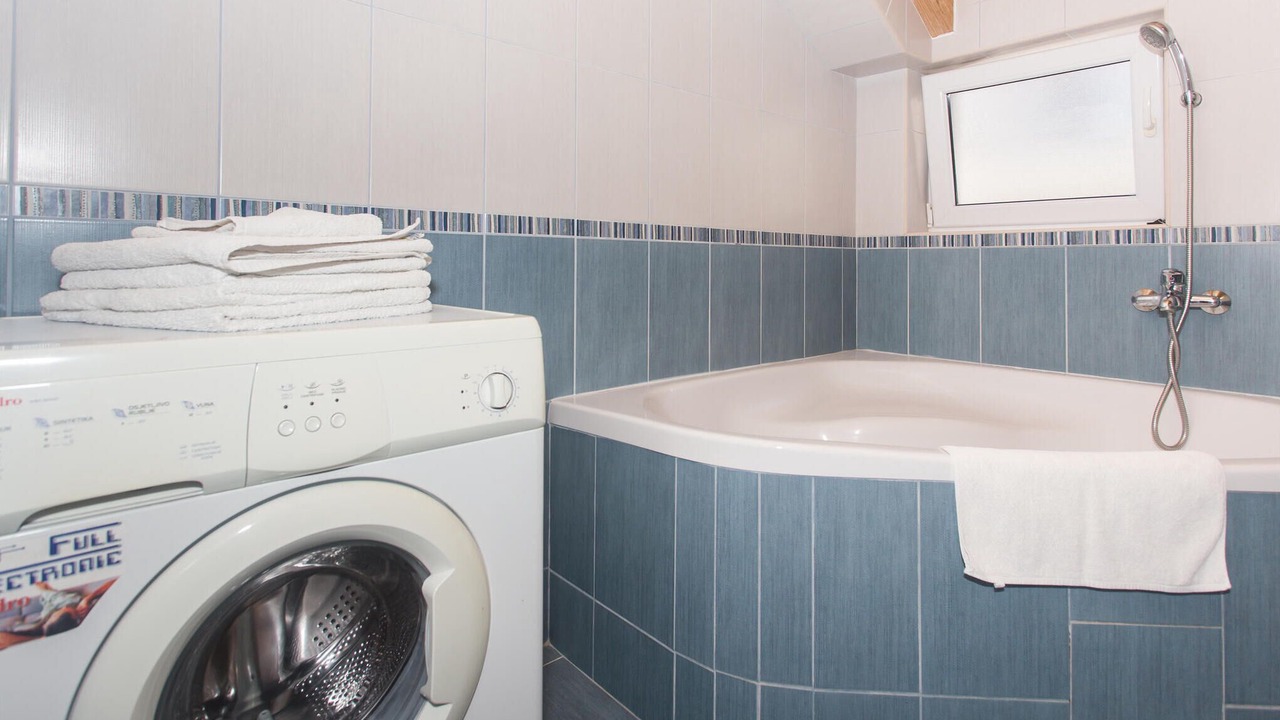 Photo of Bathroom in Brist