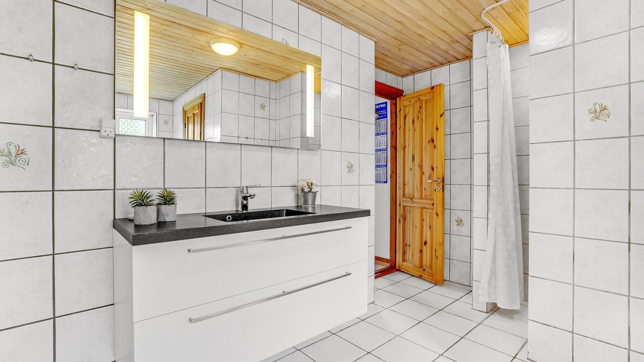 Photo of Bathroom in Toftum