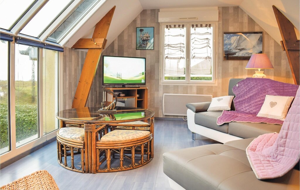 Photo of Livingroom in Saint-Germain-sur-Ay