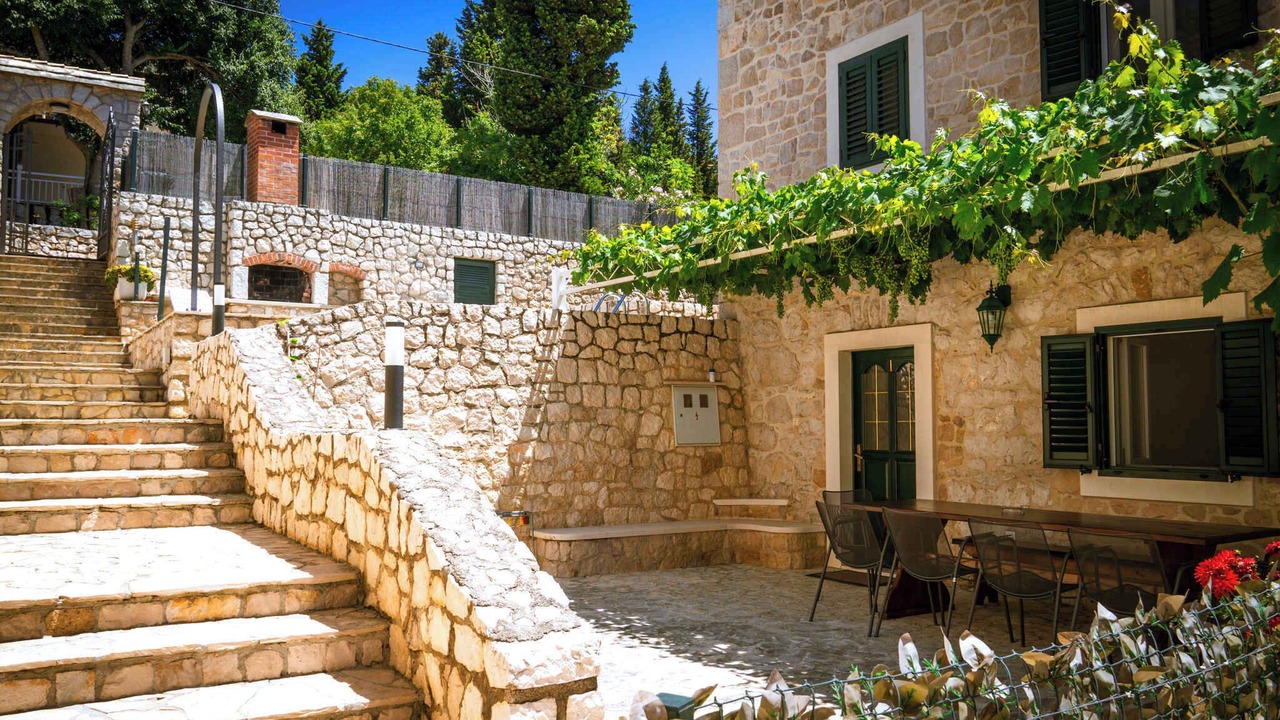 Photo of Outdoor in Kremena
