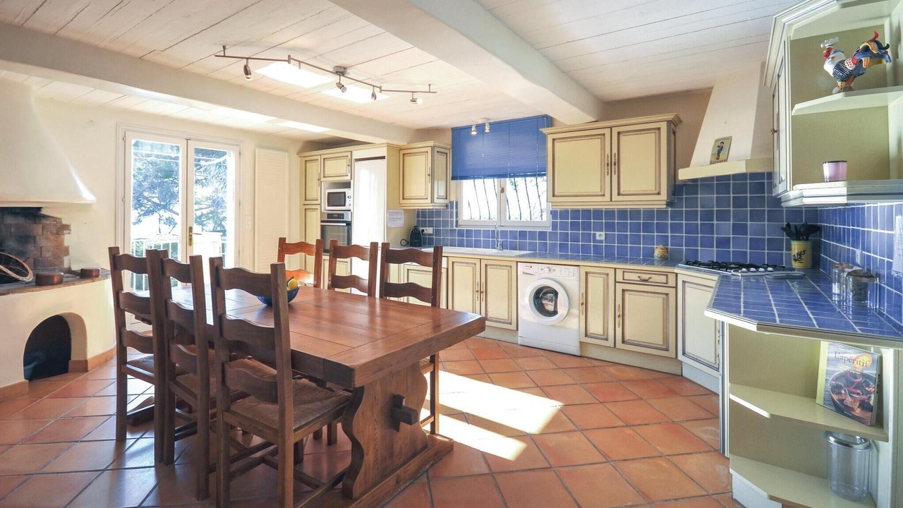 Photo of Others in Cabris