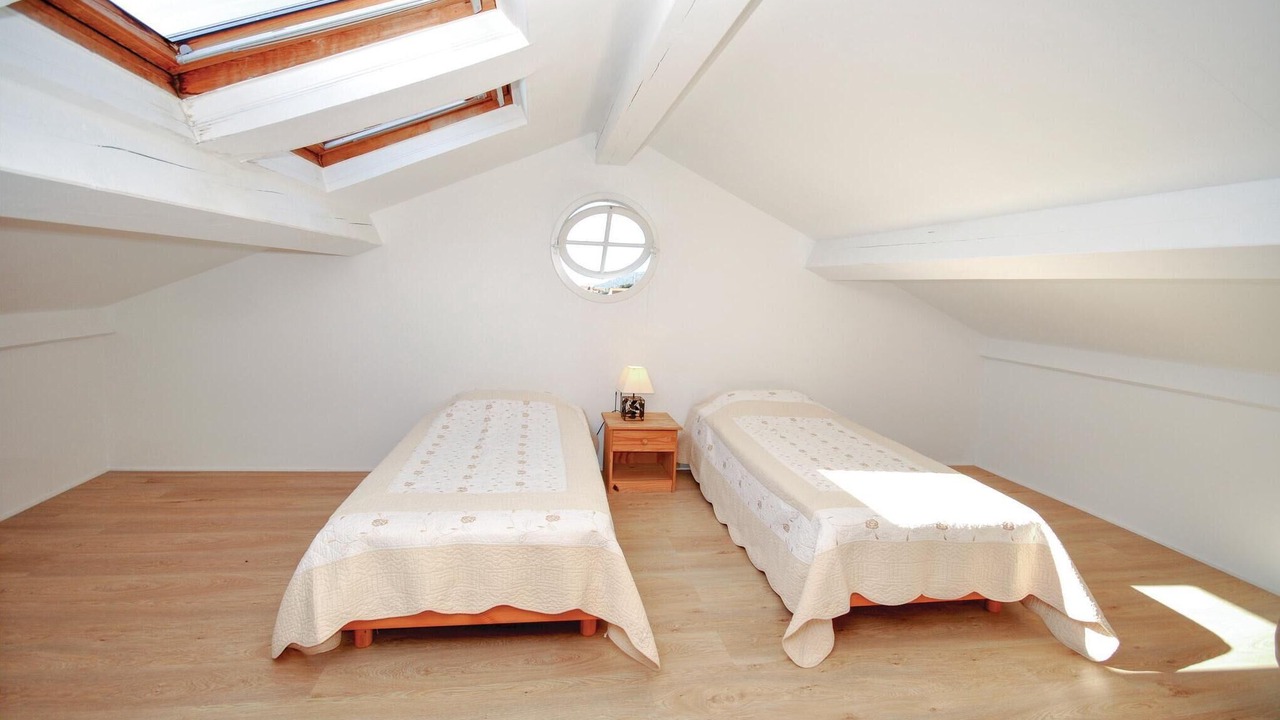 Photo of Others in Cabris