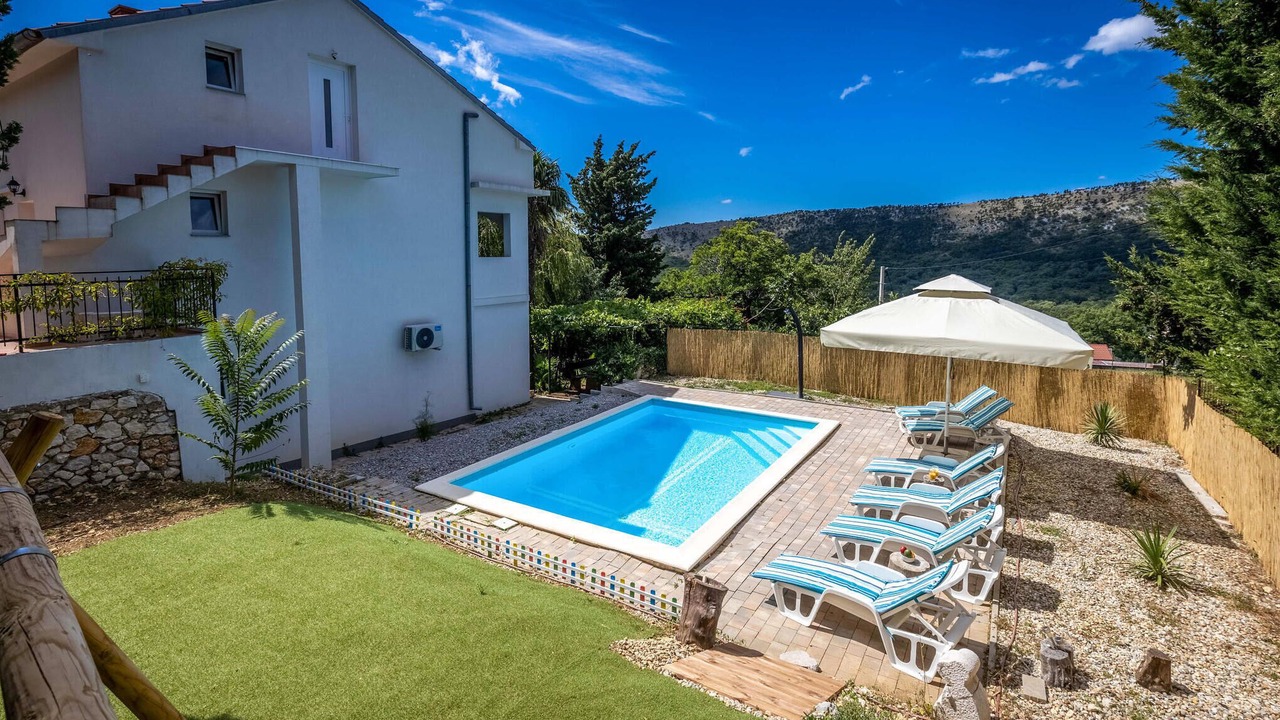 Photo of Outdoor in Bribir