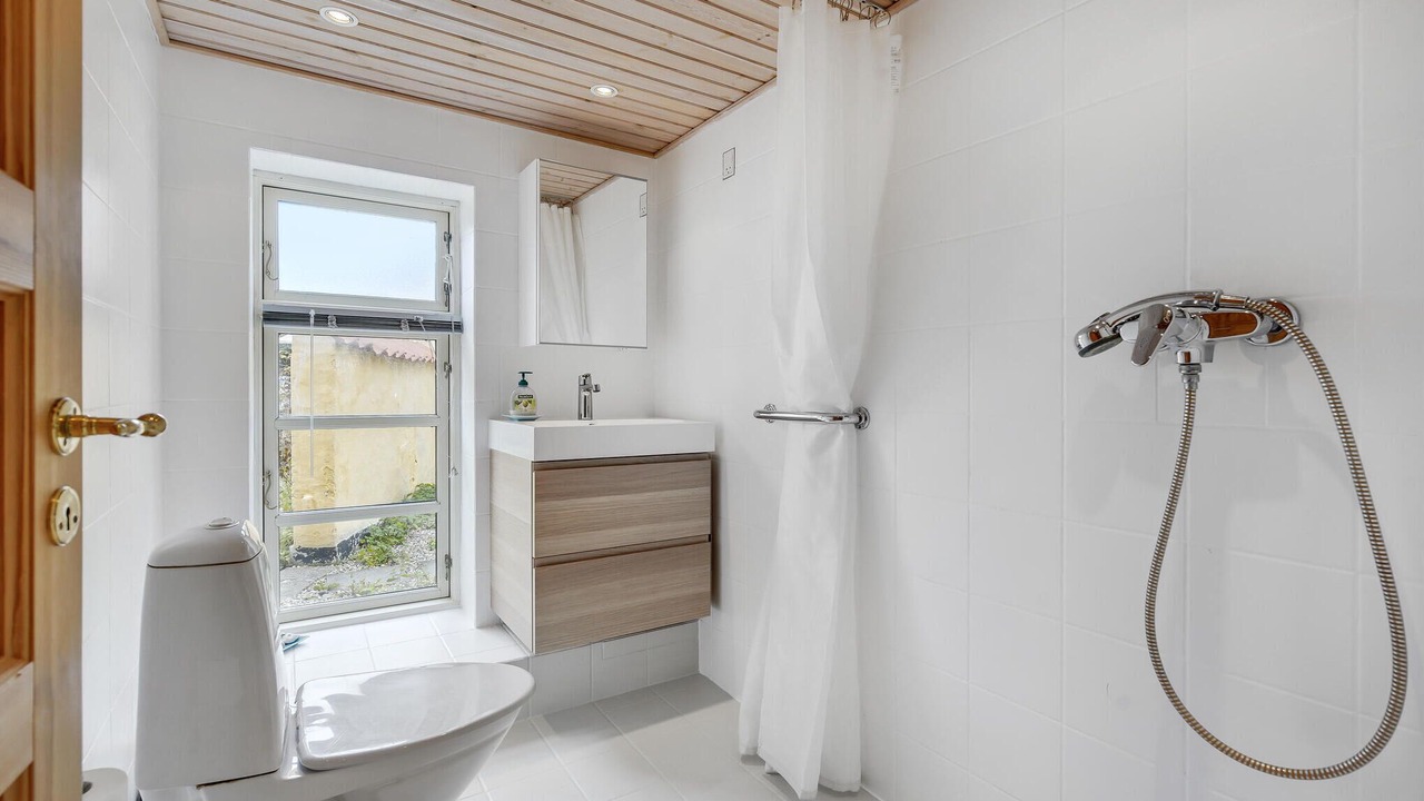 Photo of Bathroom in Holloselund