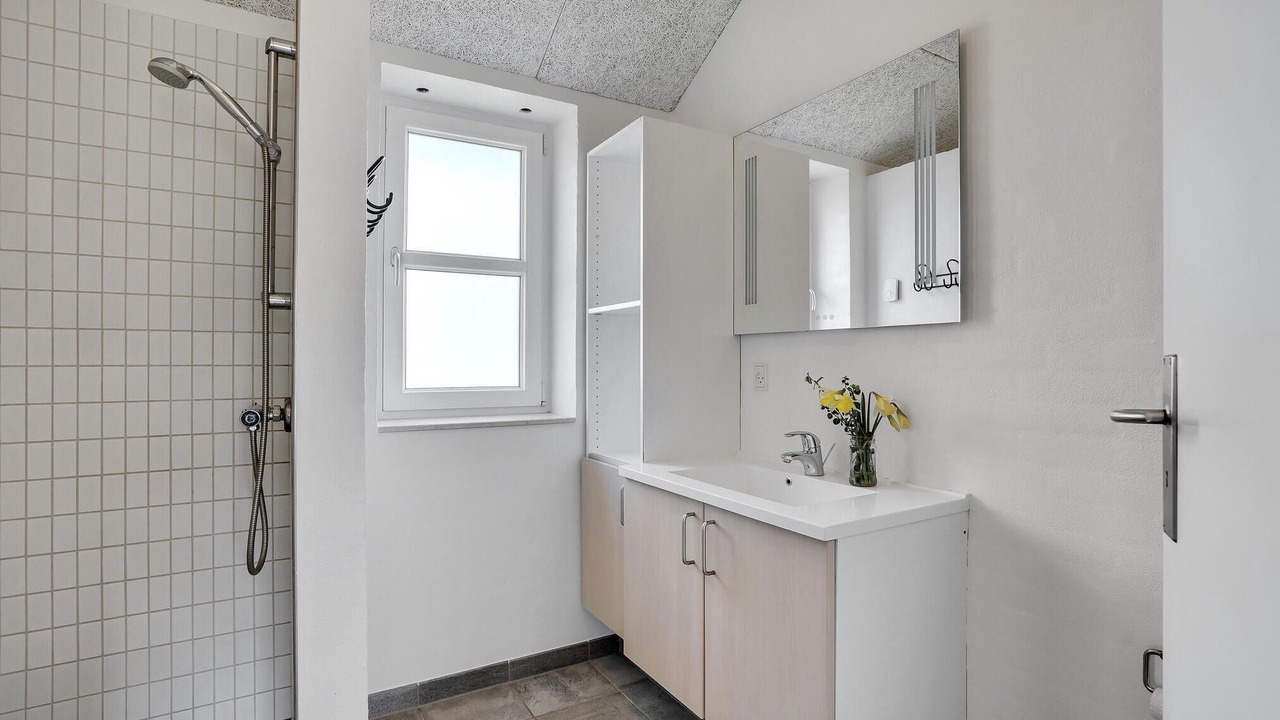 Photo of Bathroom in Jegum