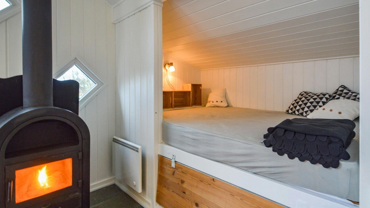 Photo of Others in Falen