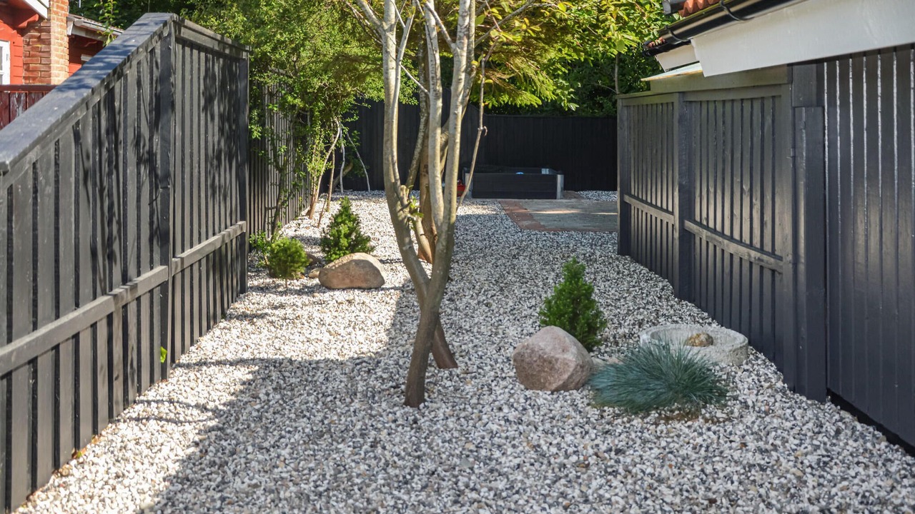 Photo of Others in Falen