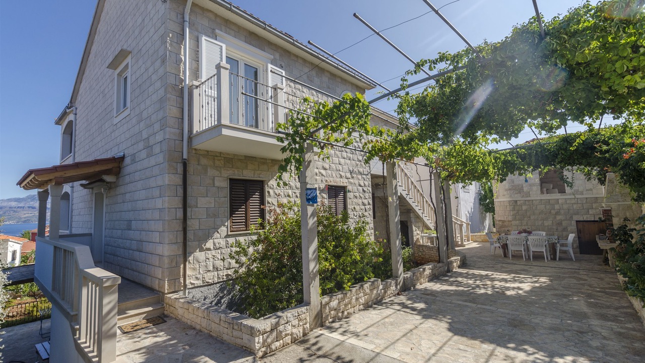 Photo of Patio Balcony in Supetar