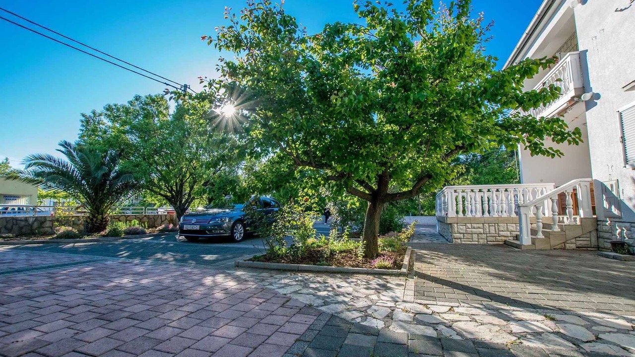 Photo of Outdoor in Seline
