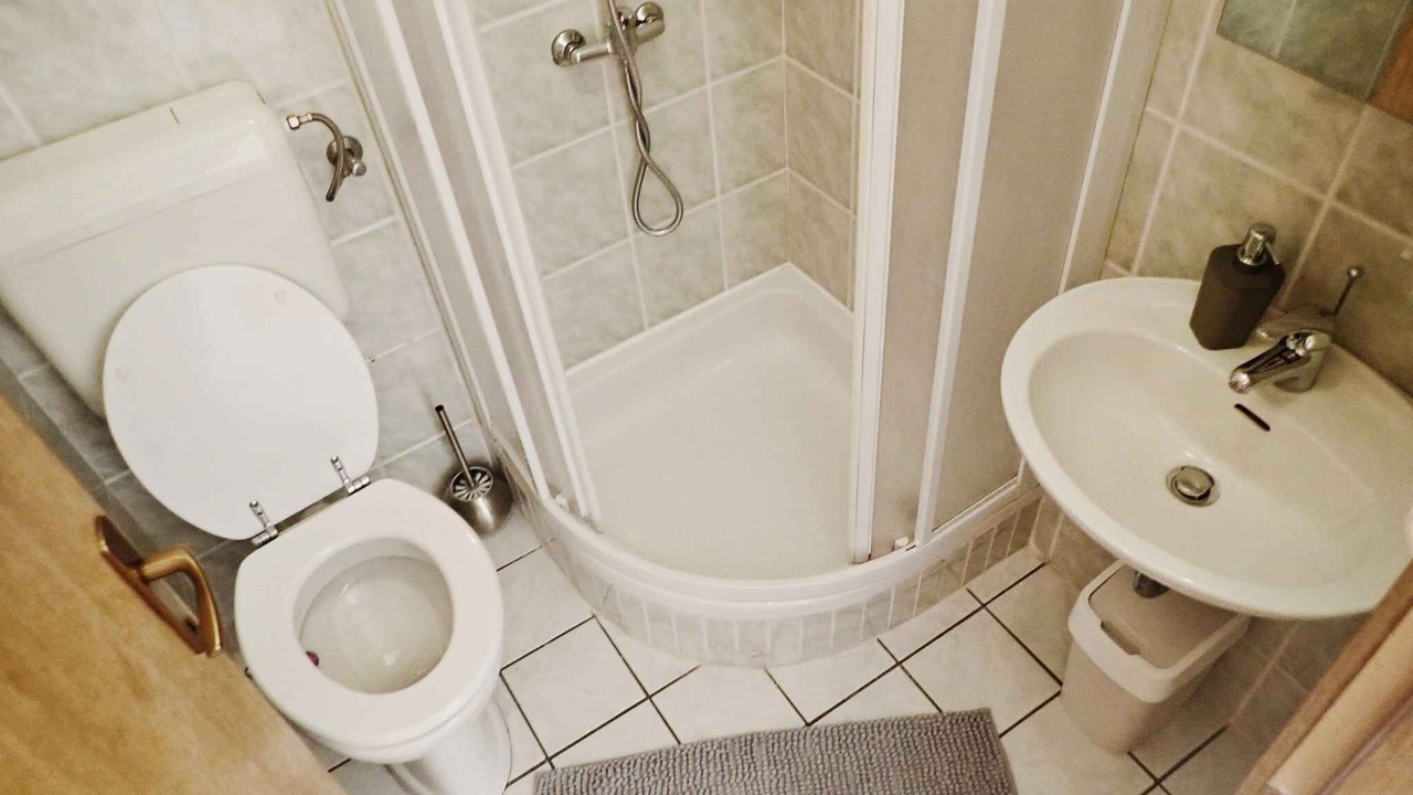 Photo of Bathroom in Seline