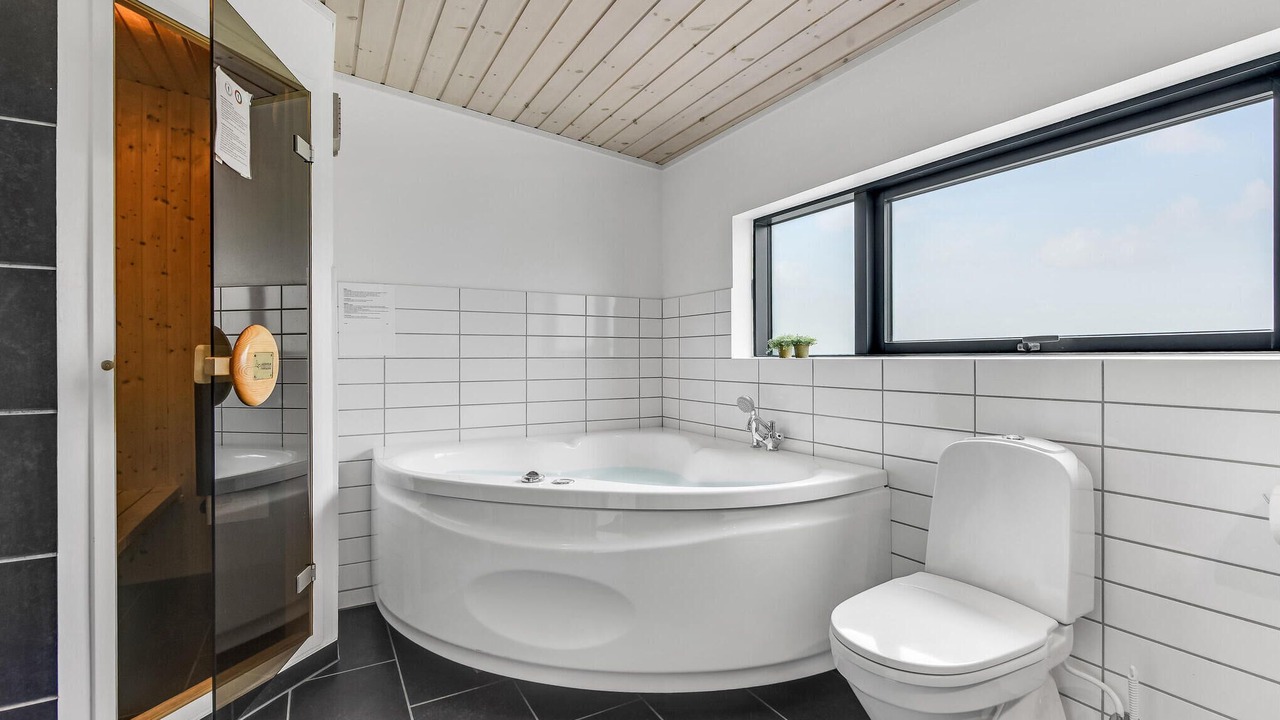 Photo of Bathroom in Skovmose