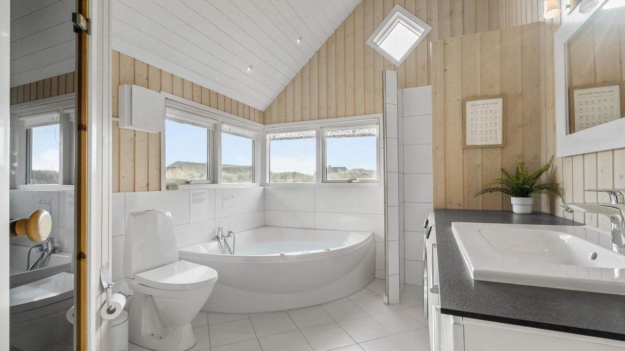 Photo of Bathroom in Haurvig