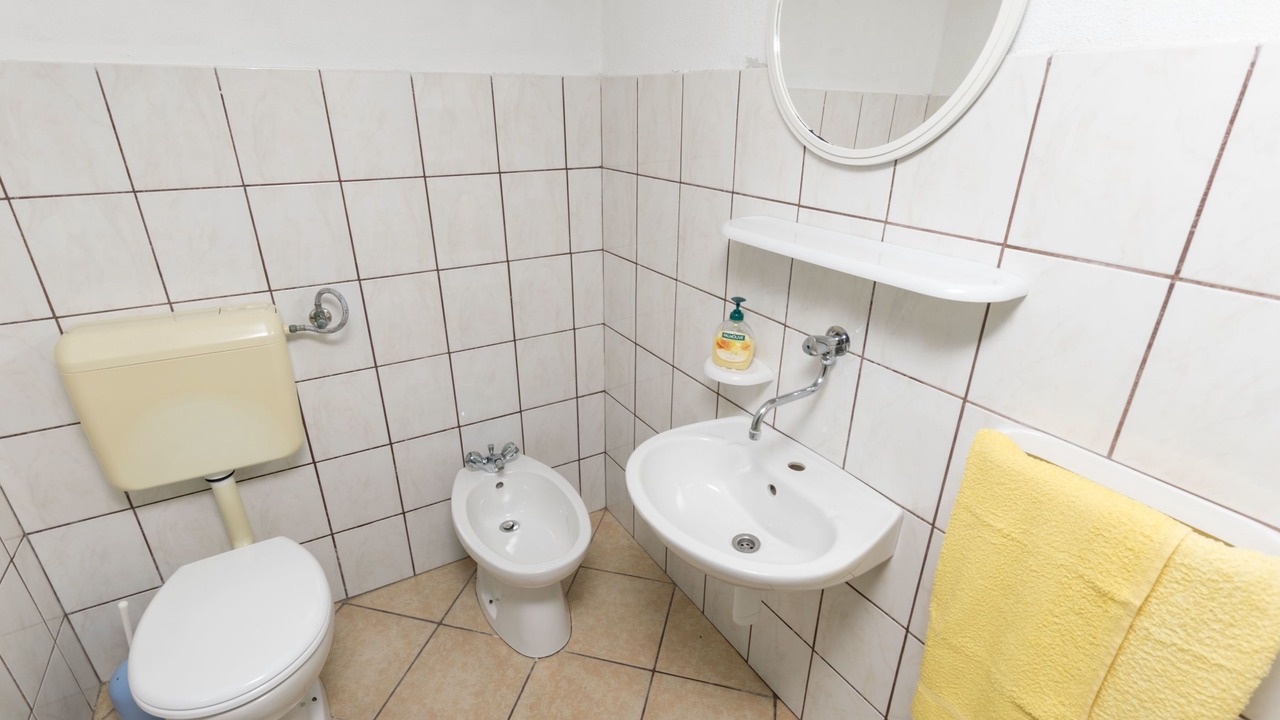 Photo of Bathroom in Praznica
