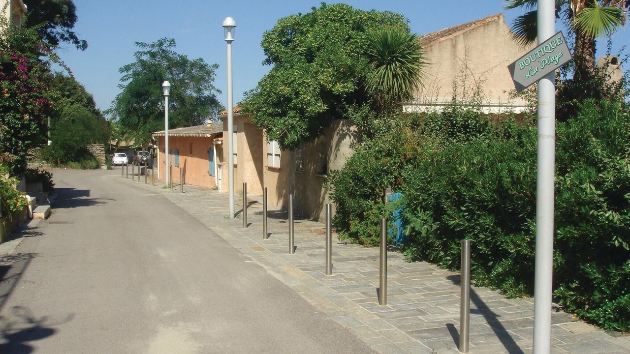 Photo of Others in Prunete