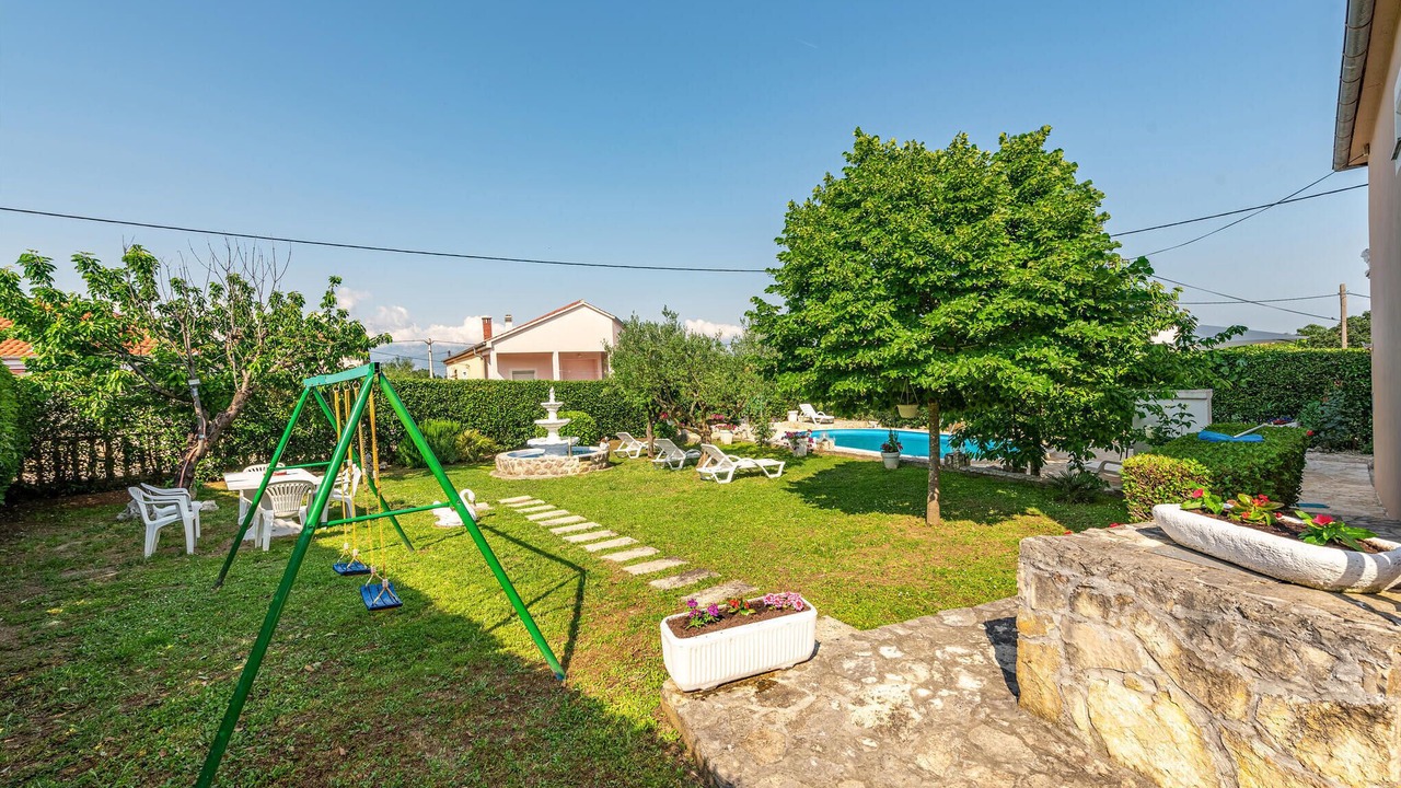 Photo of Others in Lovinac