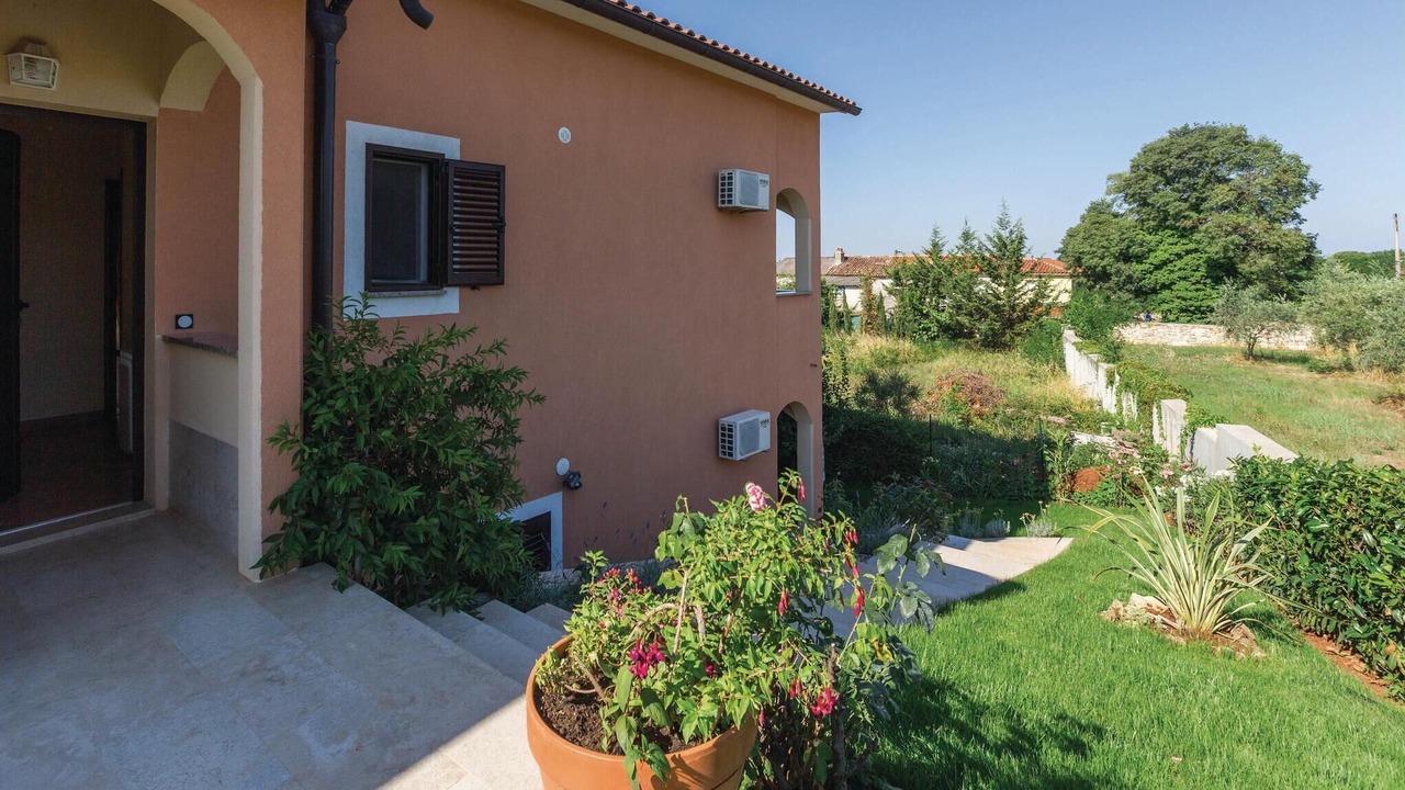 Photo of Outdoor in Vabriga