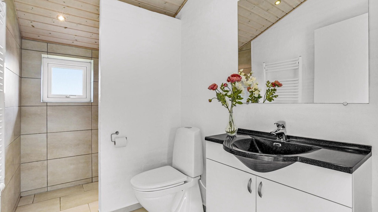 Photo of Bathroom in Flovt Strand