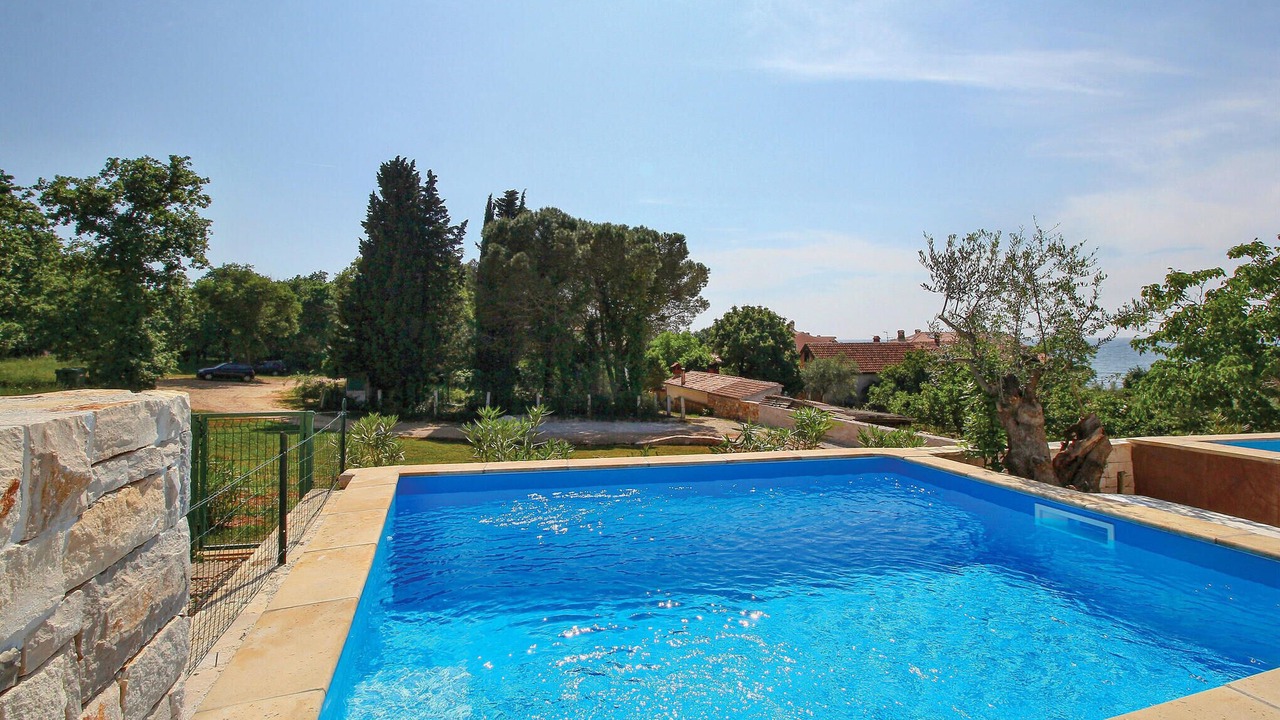 Photo of Outdoor in Krizine