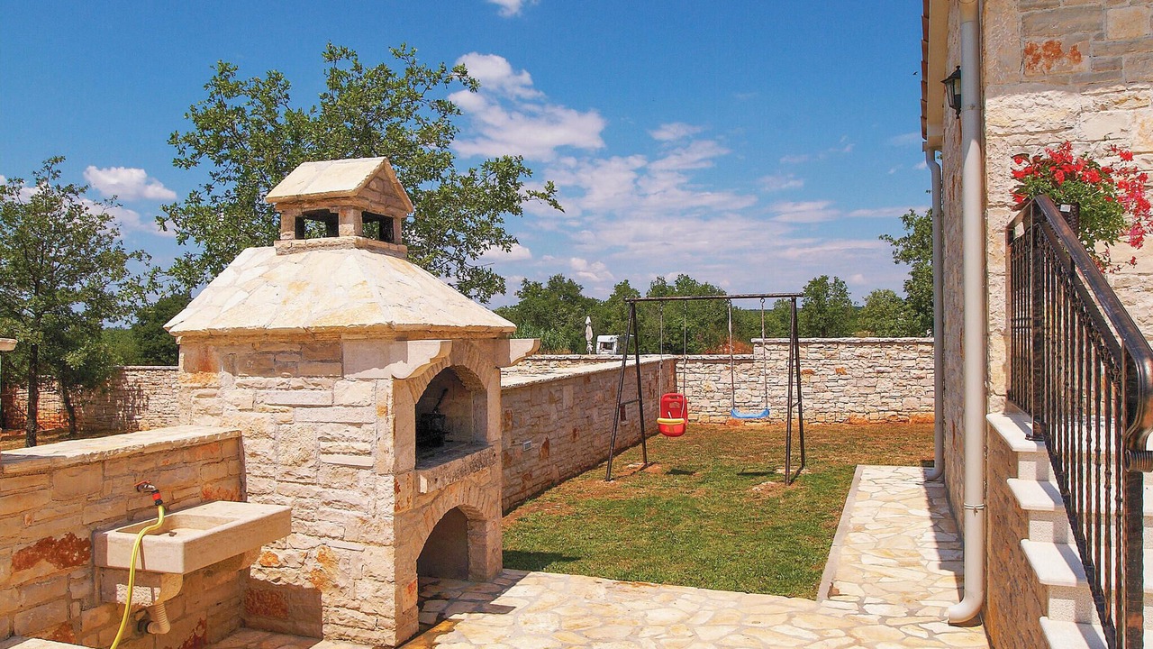Photo of Outdoor in Gajana