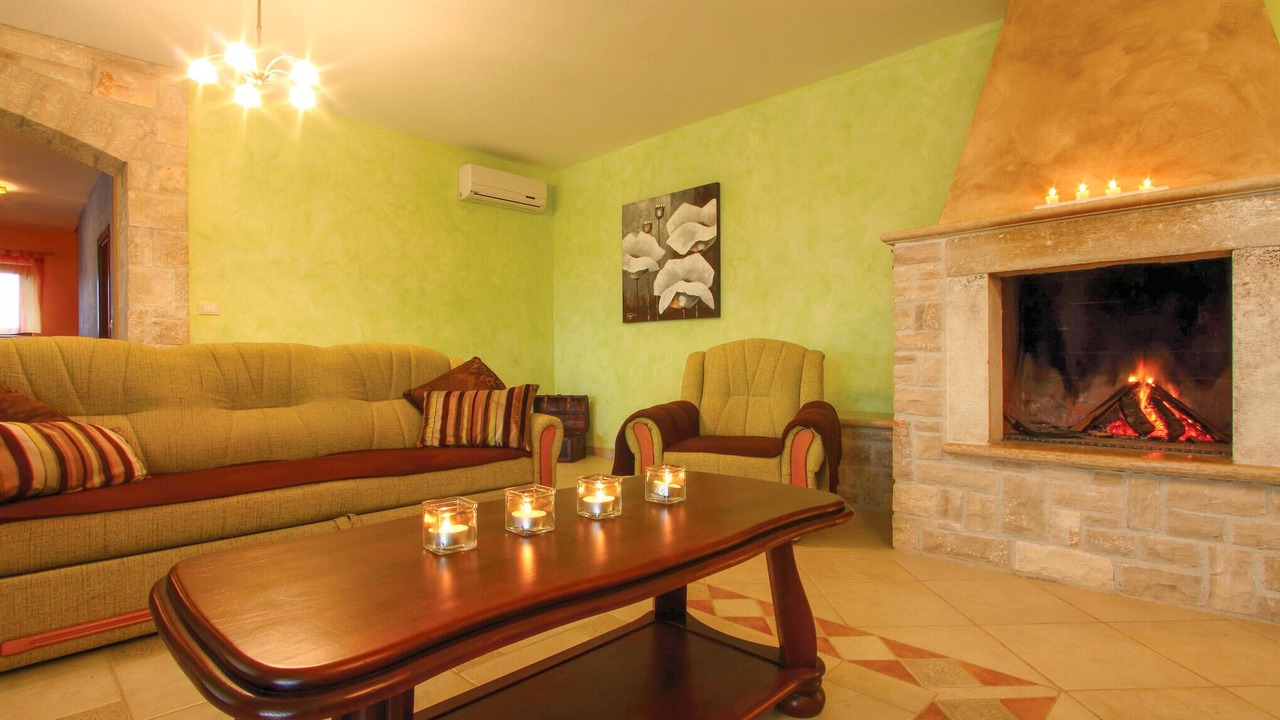 Photo of Bedroom in Gajana