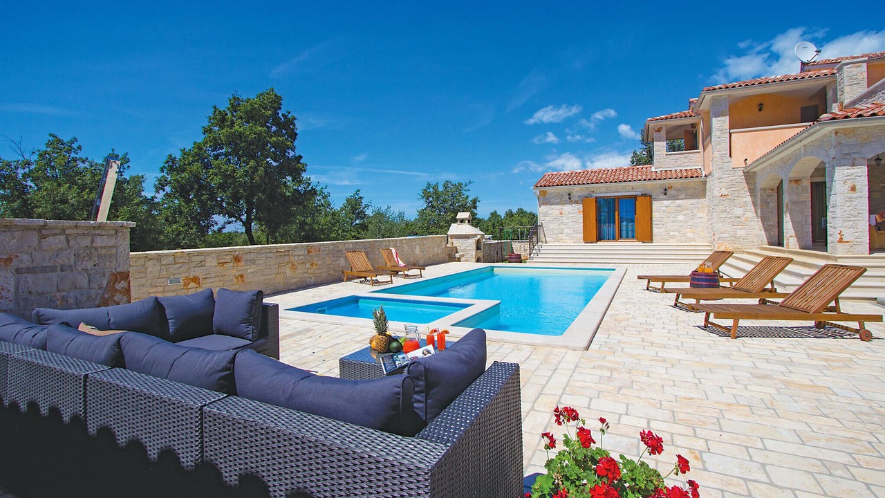 Photo of Outdoor in Gajana